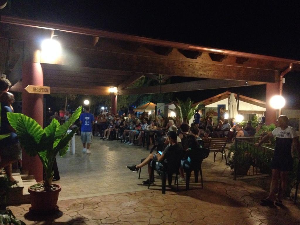 Camping Villaggio Riviera Foce Varano Exteriör bild